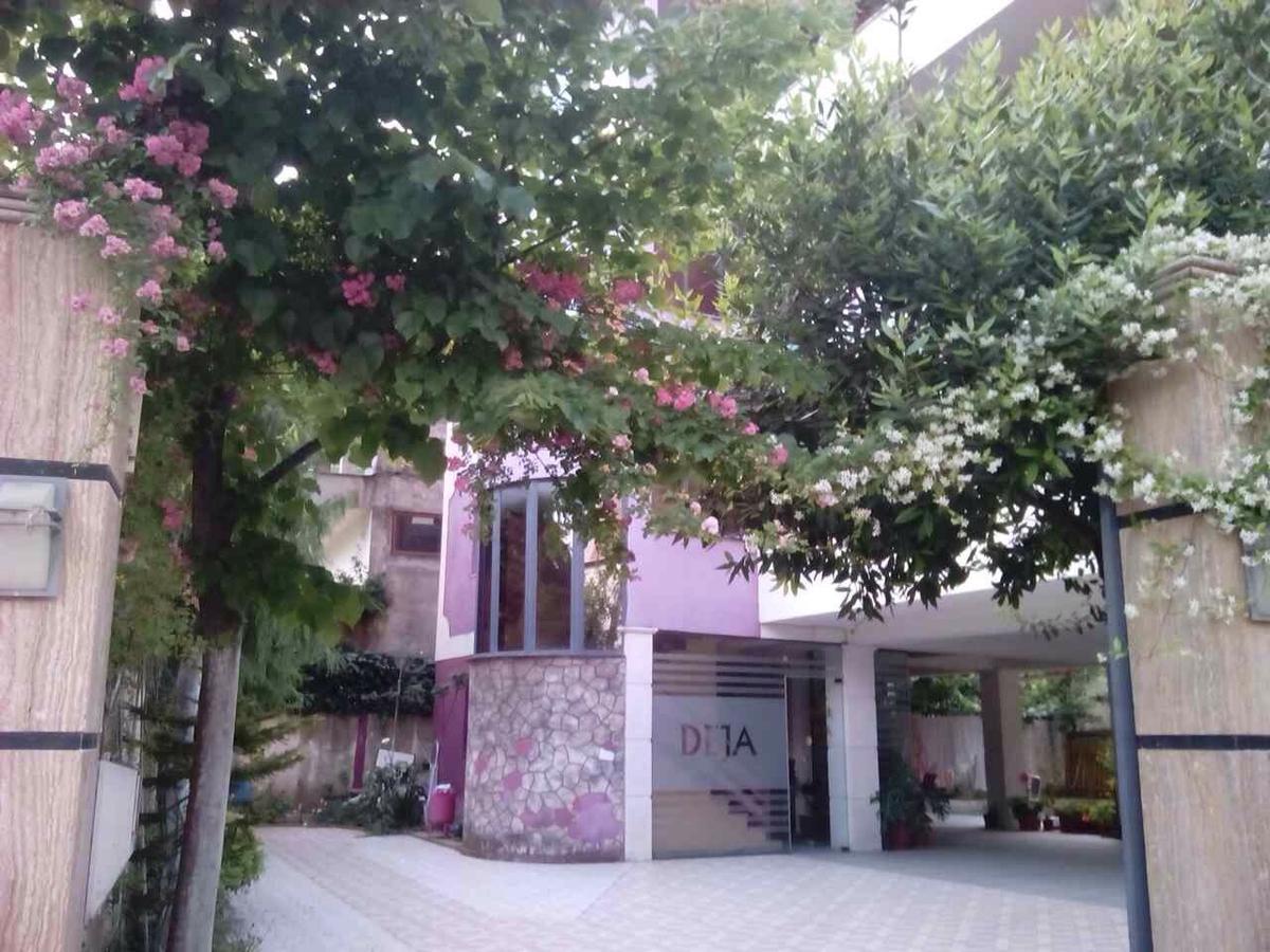 Hotel Deja Тирана Екстериор снимка