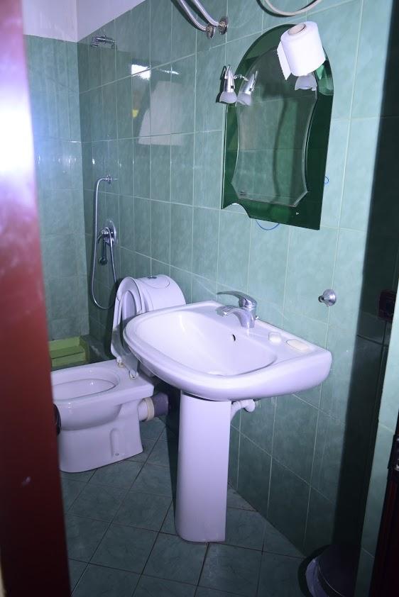 Hotel Deja Тирана Екстериор снимка